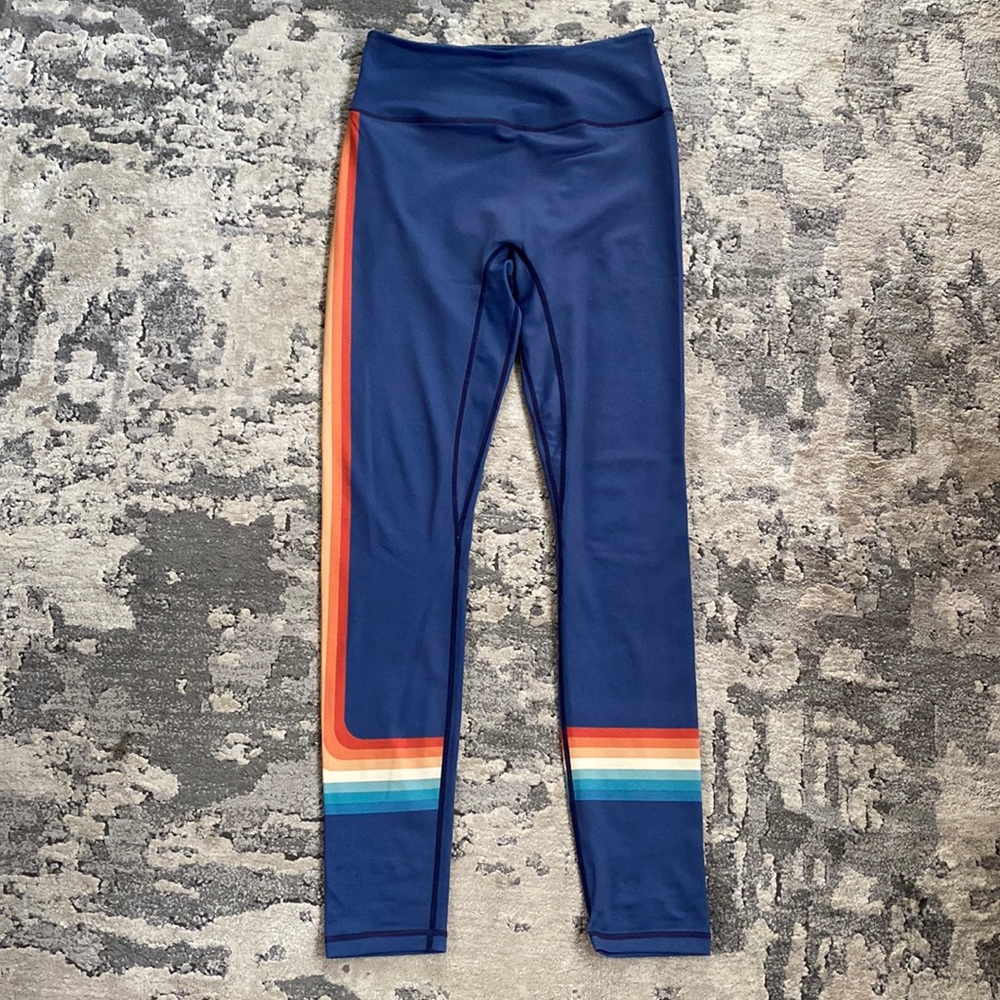 Adorable retro leggings!